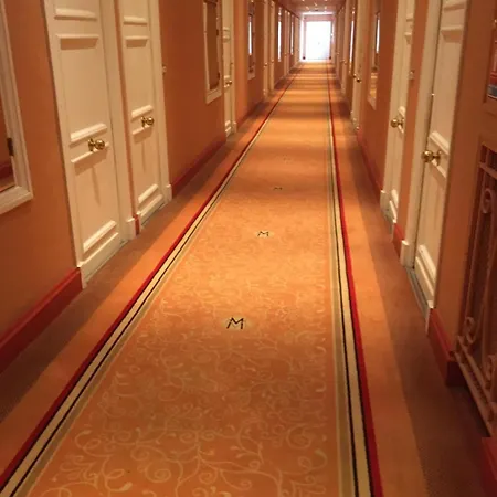 Croisette Miramar Escape * Κάννες